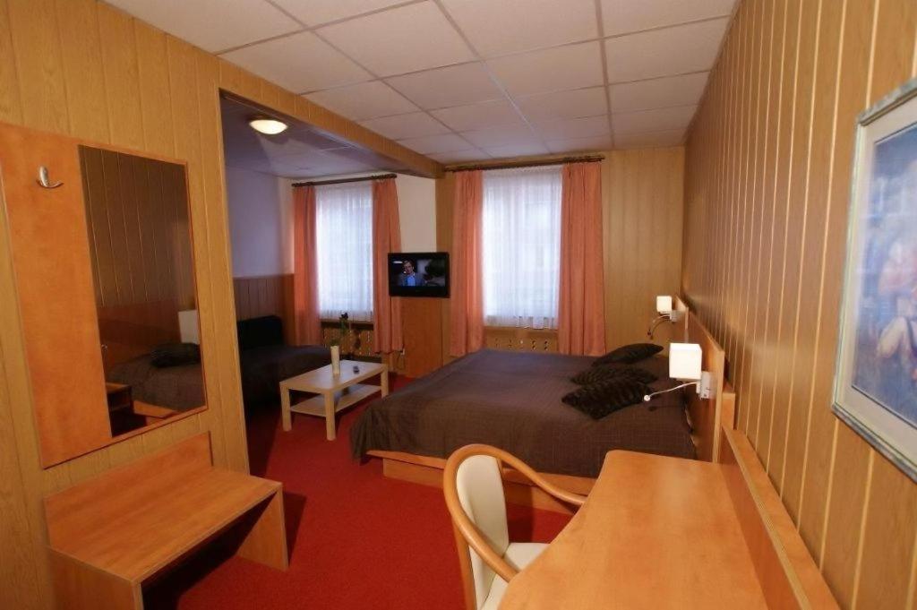 Hotel Elbinger Platz Bremerhaven Rum bild